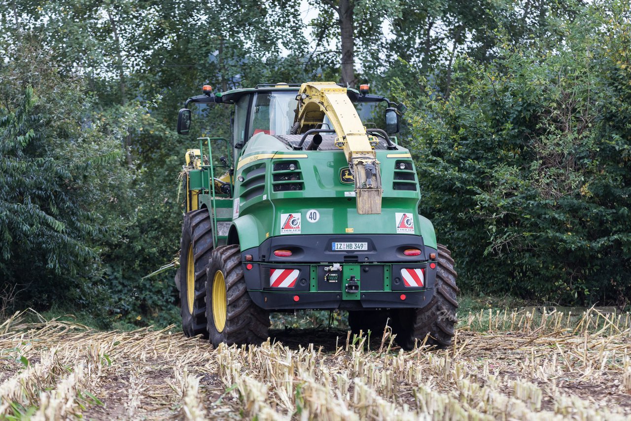 Bild 234 - Maisernte